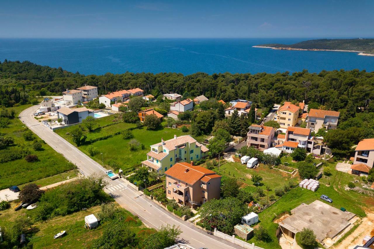 Vila Milla Premantura Exteriér fotografie