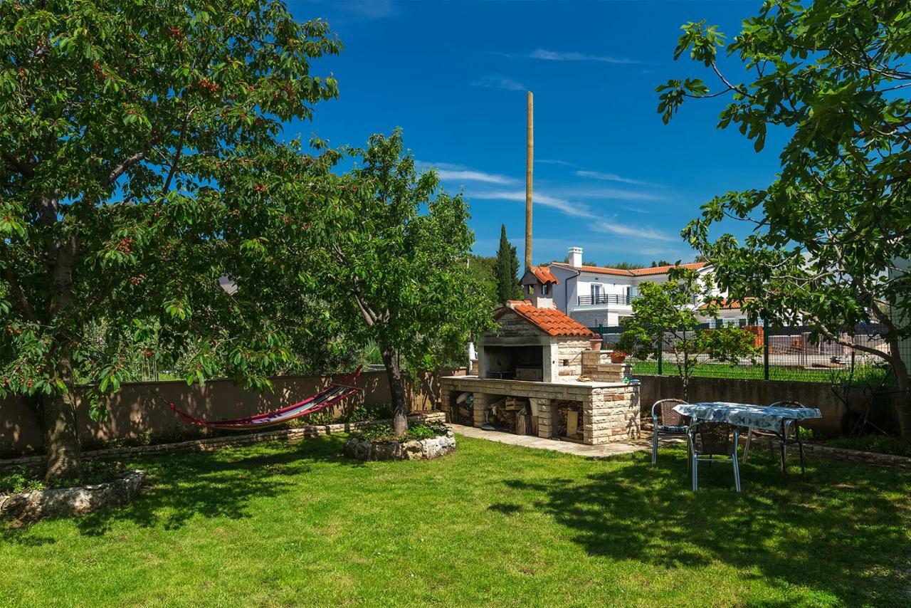 Vila Milla Premantura Exteriér fotografie